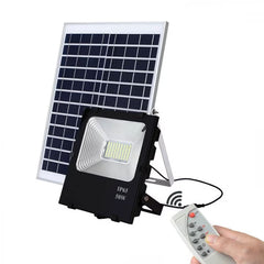 Proiector LED AT PERFORMANCE®, cu panou solar de 50W.