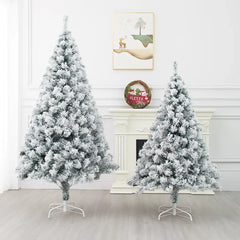 Brad artificial premium cu efect de zăpadă – 2.1 m, 900 tips, suport metalic