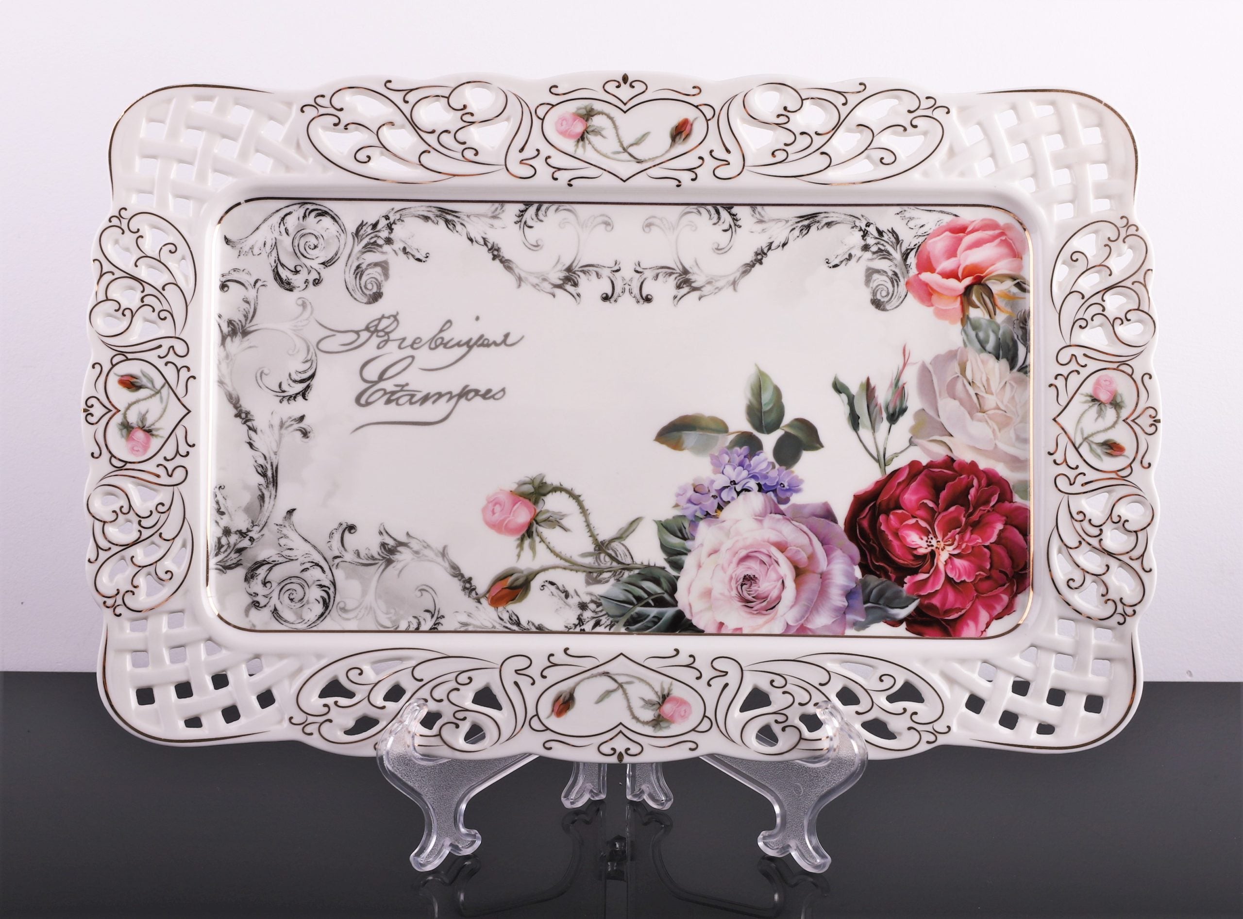 Platou din ceramica cu model in relief